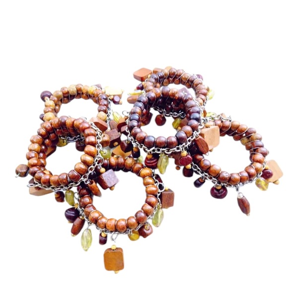 Set of 8 Wood Bead Napkin Rings - Picture 3 of 3